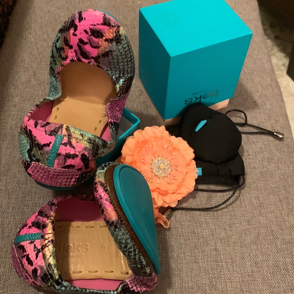 Tieks-electric snake-size 9